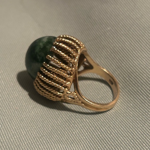 14K solid Gold Jade Ring cocktail ring - Picture 3 of 7
